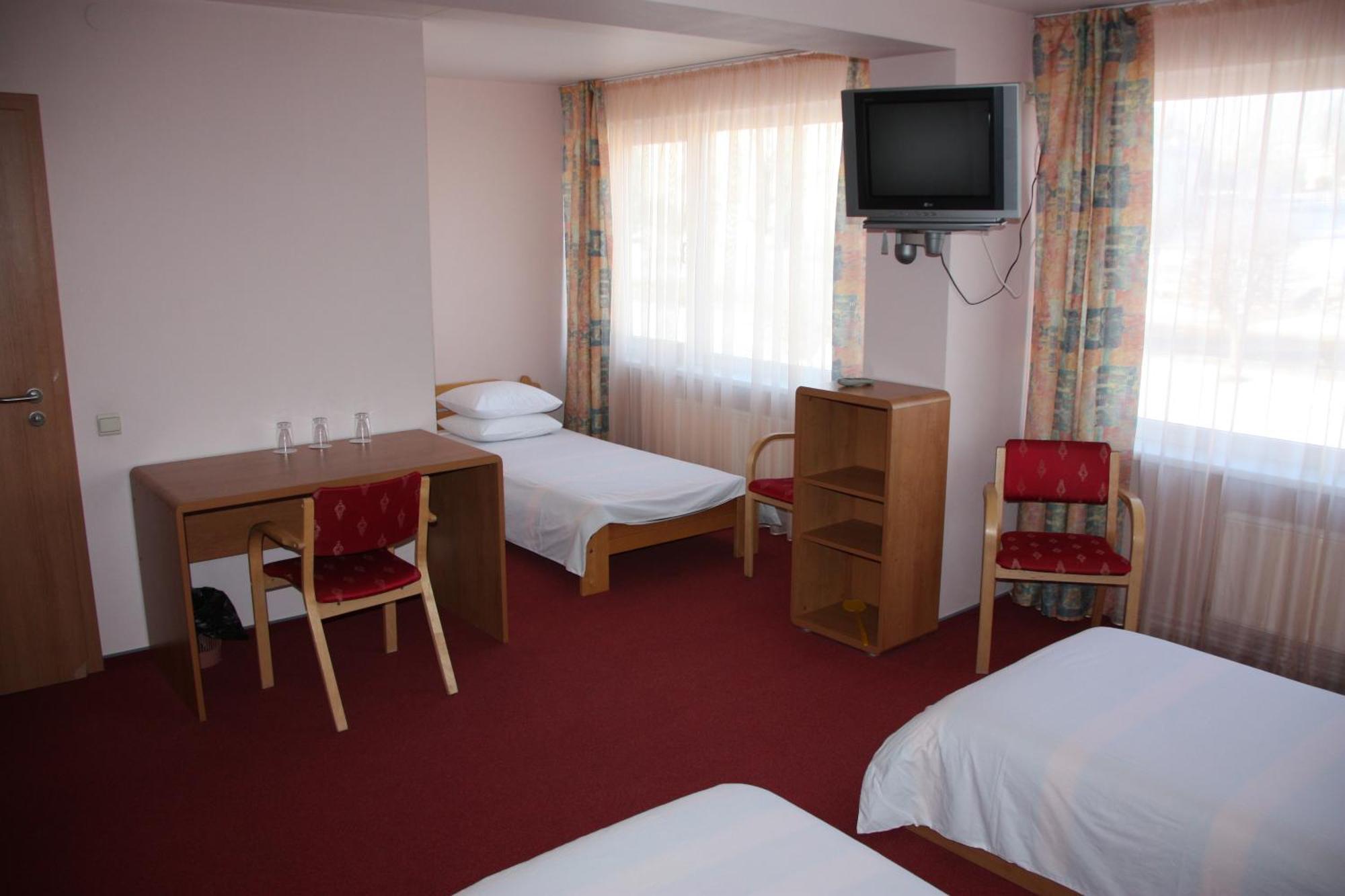 Hotel Madona Pokój zdjęcie