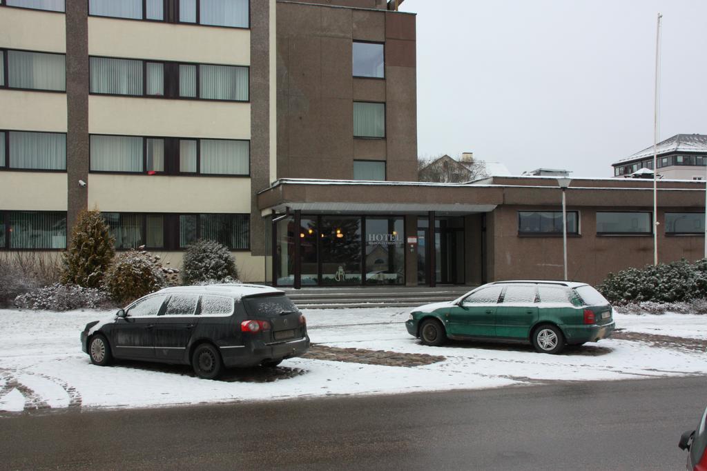 Hotel Madona Zewnętrze zdjęcie