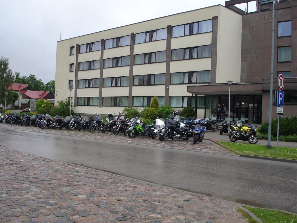 Hotel Madona Zewnętrze zdjęcie