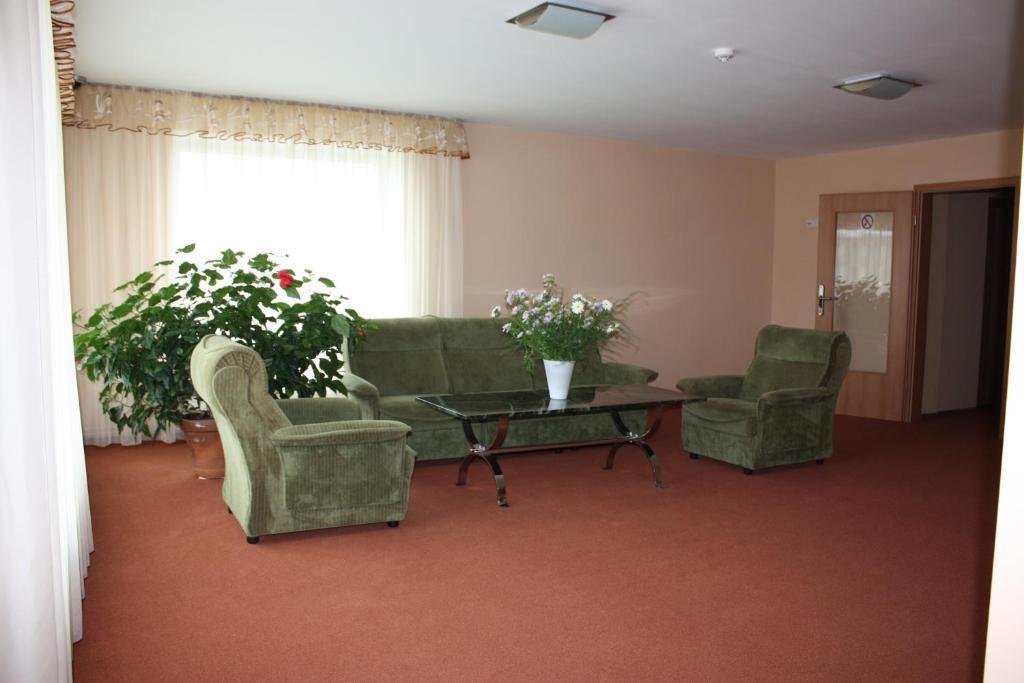 Hotel Madona Zewnętrze zdjęcie