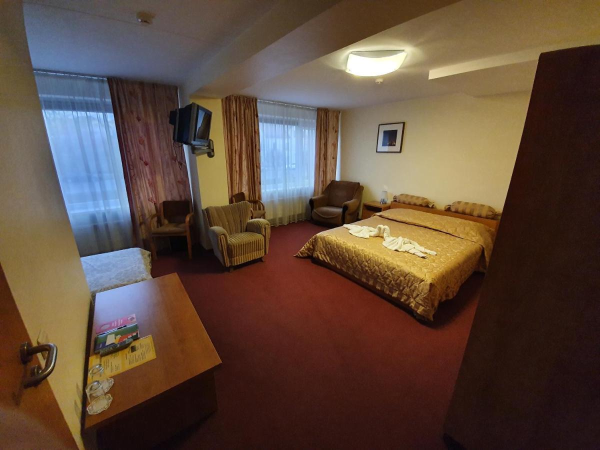 Hotel Madona Zewnętrze zdjęcie